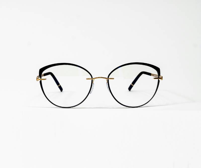 Onyx frame